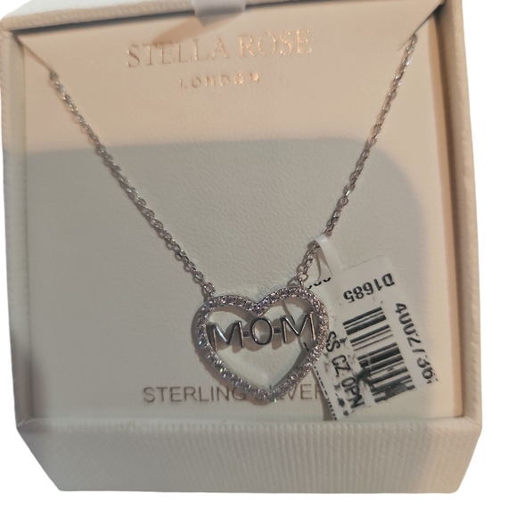 STELLA ROSA LONDON Women Sterling Silver MOM Heart Shape Pendant Necklace - Picture 7 of 8
